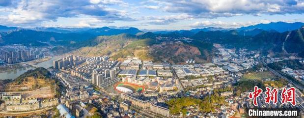 如絲改革再深化丨小縣城錨定現代化 “出大產業”有汽車的地方 “吹，就有龍泉制造”汽車信息咨詢服務